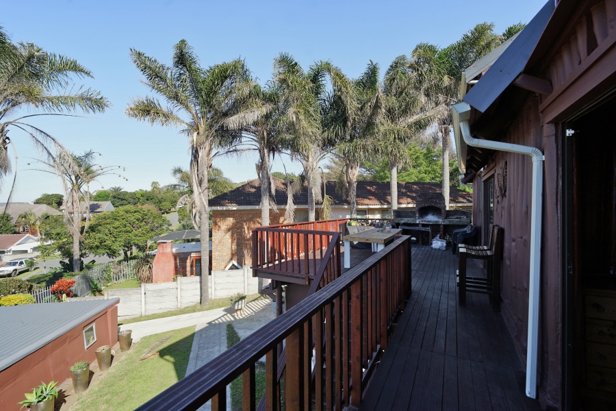 3 Bedroom Property for Sale in Winterstrand Eastern Cape